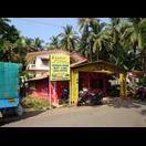 Wir hatten gehofft, beim Wirt des von uns während des letzten Aufenthalts gern besuchten Lokals einziehen zu können